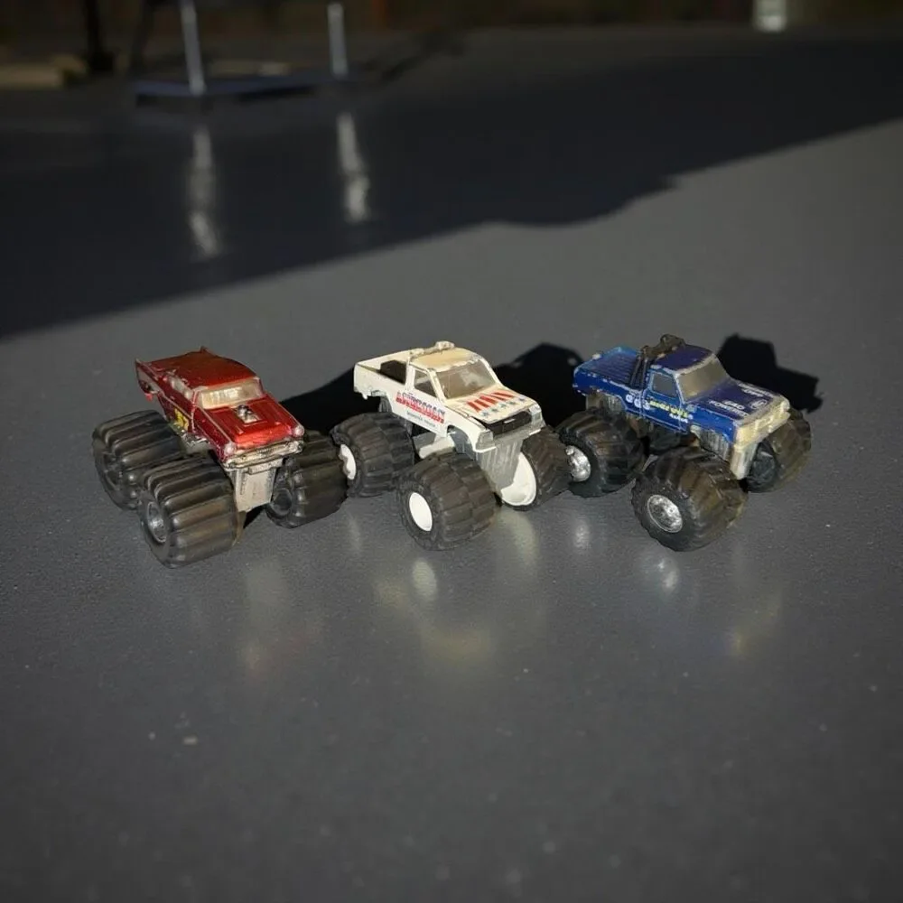 Majorette Toyota American Matchbox Supercharge Bigfoot 57 Chevy Monster Trucks